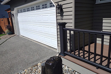 Professional Bellevue garage painting in WA near 98006